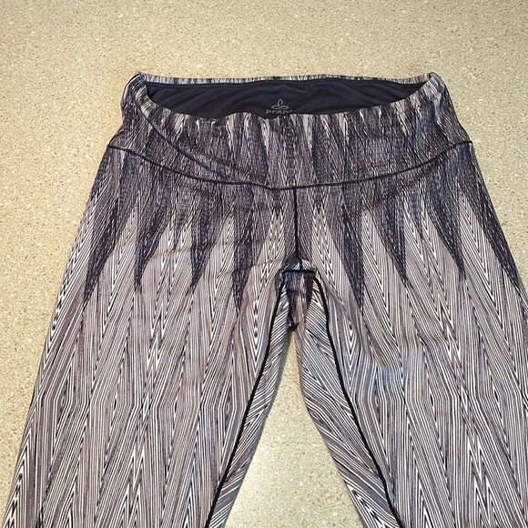 Prana Yoga Leggings size Medium - Picture 3 of 4
